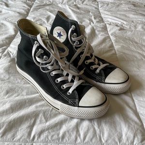 Size 9 converse high tops in black